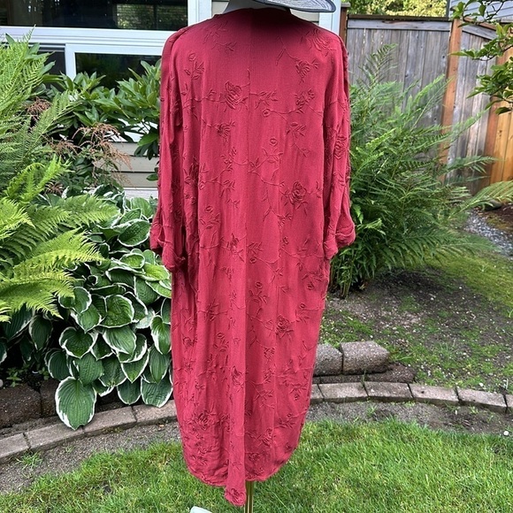 Long kimono with embroidered detail SZ S - Picture 3 of 6